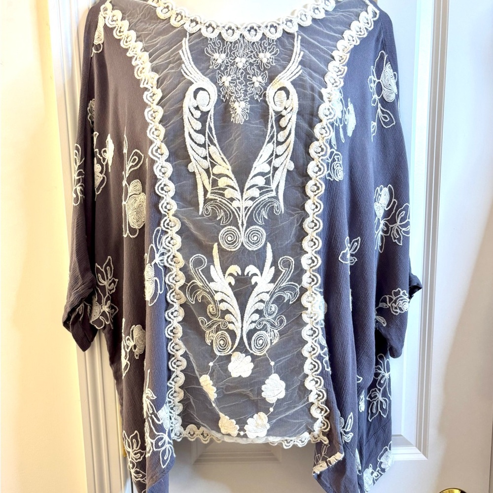 Umgee Tunic Top Blouse Lavender Purple White Embroidery bohemian boho Med. Large - Picture 3 of 9